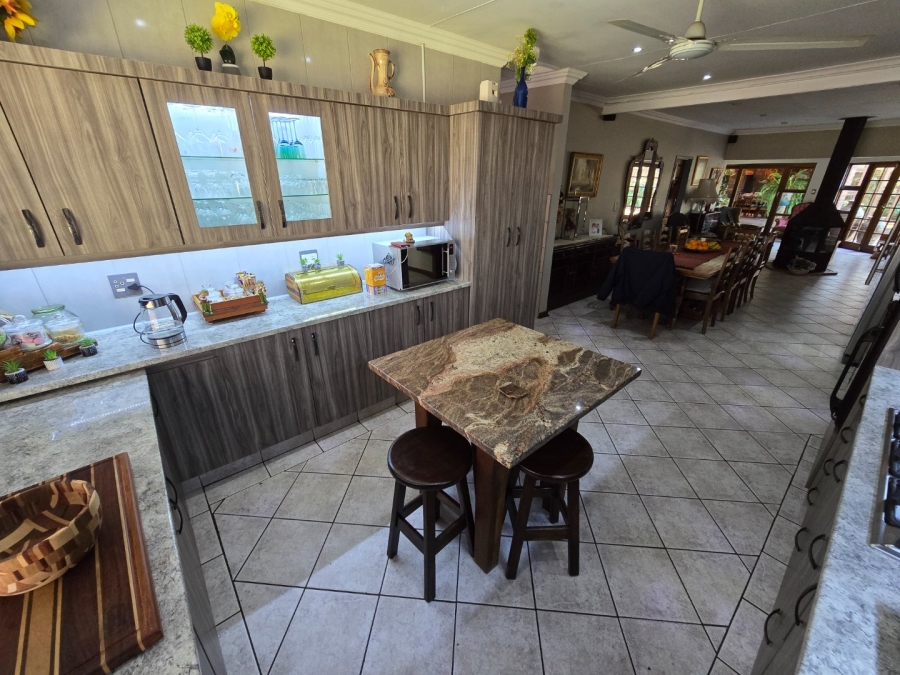 8 Bedroom Property for Sale in Grimbeeck Park North West
